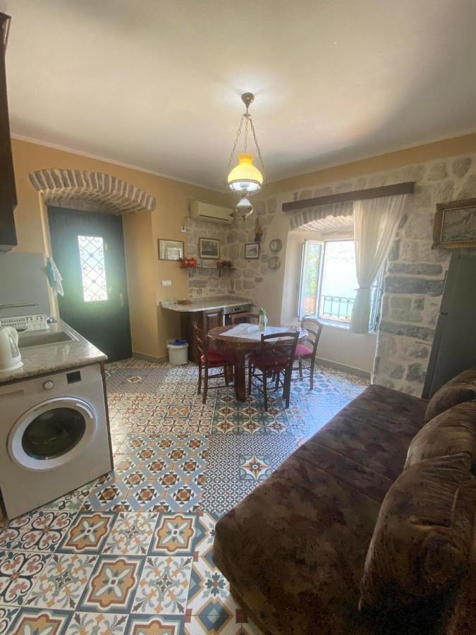 Captain'S House In Dobrota Kotor Bagian luar foto